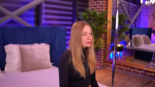Snapshot of Adelleinne chatting on 01-03-25, 05:39 Adelleinne online show from 01-03-25, 05:39