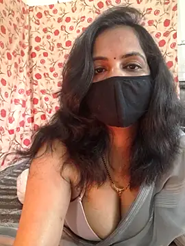 Snapshot of Nehubhabhi26 chatting on 03-07-25, 09:07 Nehubhabhi26 online show from 03-07-25, 09:07