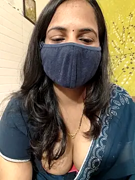 Snapshot of Nehubhabhi26 chatting on 10-24-25, 04:22 Nehubhabhi26 online show from 10-24-25, 04:22