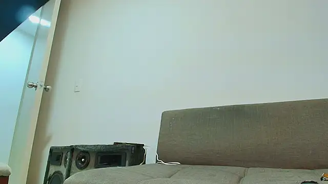 Snapshot of thomas_gun chatting on 05-01-26, 02:05 thomas gun online show from 05-01-26, 02:05