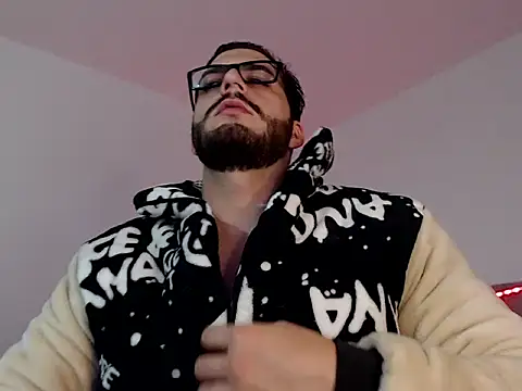 thomas gun online show from 11-07-25, 01:43