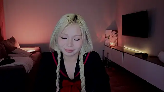 RileyMee online show from 04-09-26, 03:19