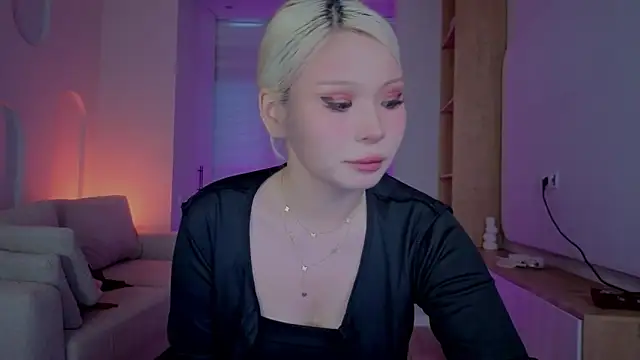RileyMee online show from 09-27-25, 12:22
