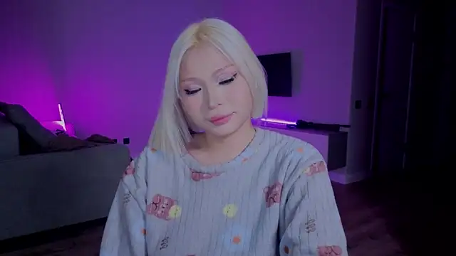 RileyMee online show from 11-22-25, 01:15