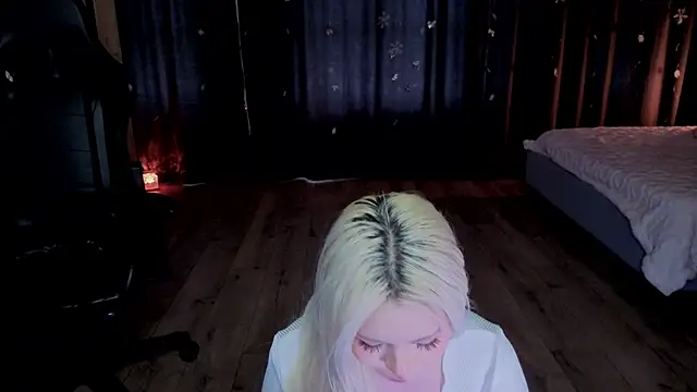 RileyMee online show from 02-05-26, 03:35