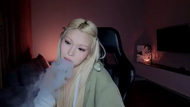 RileyMee online show from 03-02-26, 03:40