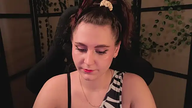 Diana Flower online show from 04-04-26, 01:06