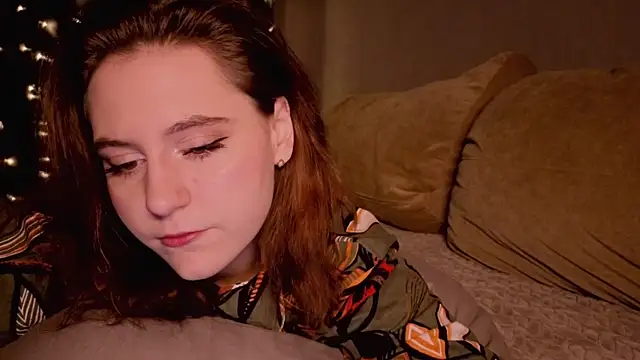 Diana Flower online show from 12-17-25, 02:05