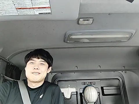 whitebriefboy online show from 05-26-26, 10:08