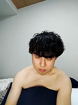 Snapshot of whitebriefboy chatting on 02-28-25, 08:28 whitebriefboy online show from 02-28-25, 08:28