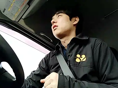 whitebriefboy online show from 04-01-26, 09:23