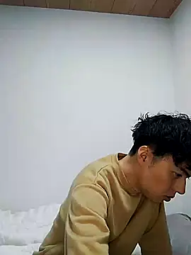 Snapshot of whitebriefboy chatting on 01-28-25, 04:41 whitebriefboy online show from 01-28-25, 04:41