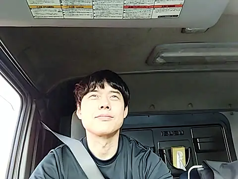 whitebriefboy online show from 05-31-26, 09:59