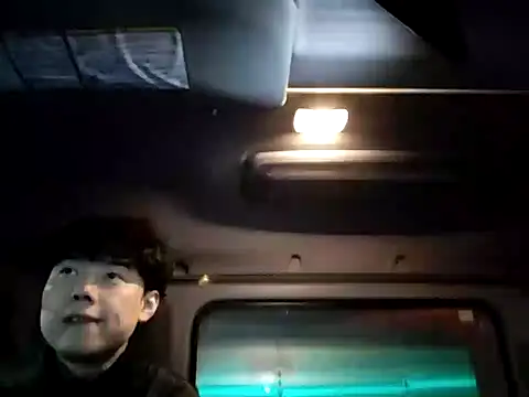 Snapshot of whitebriefboy chatting on 02-02-25, 02:24 whitebriefboy online show from 02-02-25, 02:24