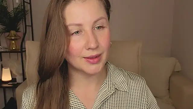 Snapshot of Helens_love chatting on 07-11-26, 02:23 Helens love online show from 07-11-26, 02:23