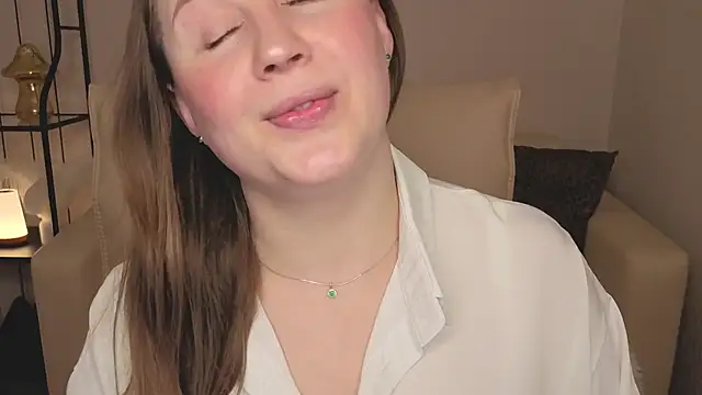 Helens love online show from 03-15-26, 02:18