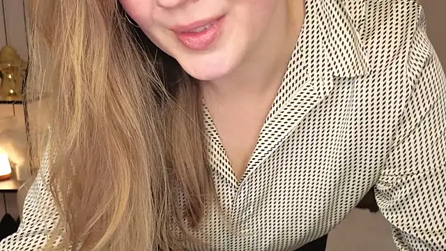 Helens love online show from 11-15-25, 01:53