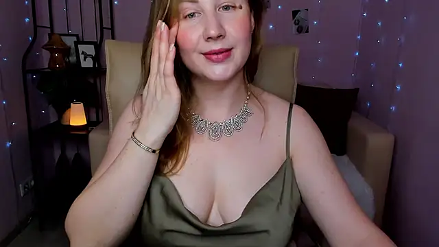 Helens love online show from 02-26-25, 02:41