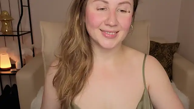 Helens love online show from 10-25-25, 02:33