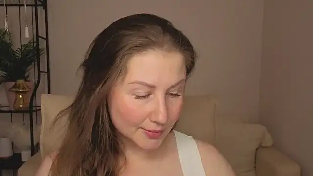 Snapshot of Helens_love chatting on 07-16-26, 01:46 Helens love online show from 07-16-26, 01:46