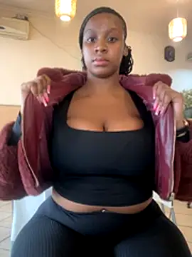 Candy Love 18 online show from 11-17-25, 02:10