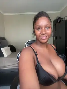 Candy Love 18 online show from 01-17-26, 09:13
