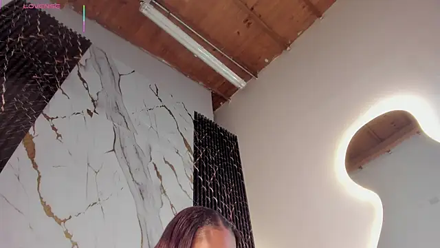 ebony hot1 online show from 04-13-26, 01:37