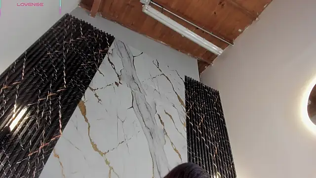 ebony hot1 online show from 04-14-26, 01:38