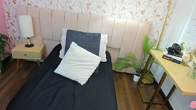 amber-hill online show from 11-16-25, 12:10