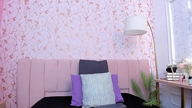 amber-hill online show from 10-27-25, 07:15