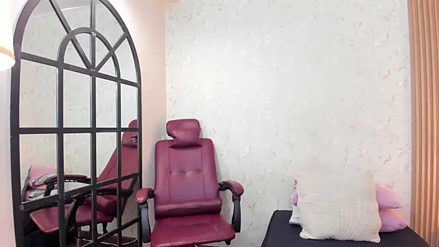 amber-hill online show from 10-24-25, 04:06