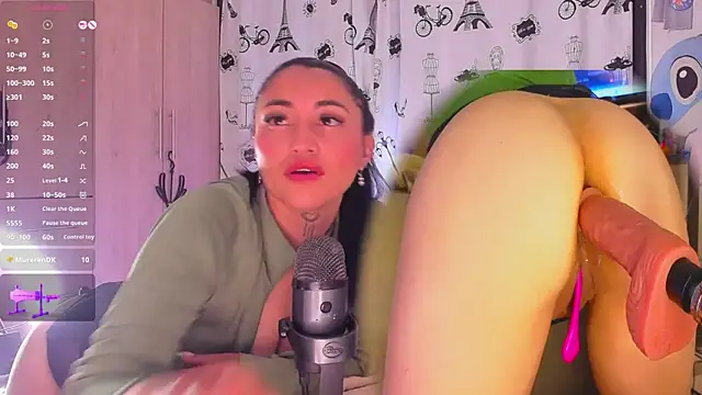jolee   online show from 05-31-26, 02:39