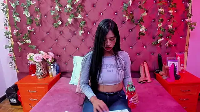 Mariana Prin online show from 09-25-25, 02:39