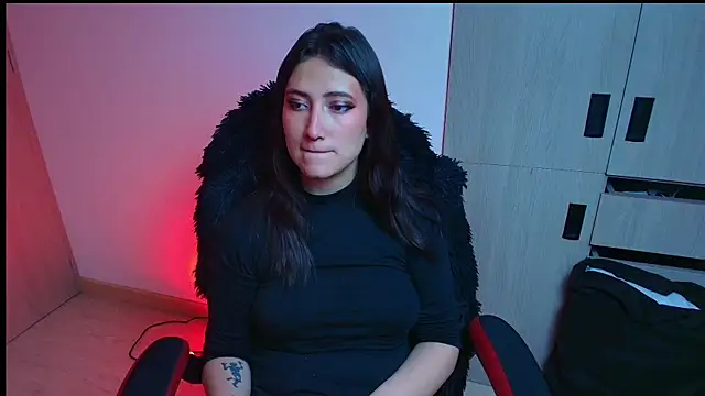 hitomi arata online show from 04-17-26, 11:07