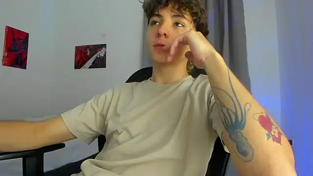 Snapshot of Joe23__ chatting on 10-05-25, 02:24 Joe23 online show from 10-05-25, 02:24