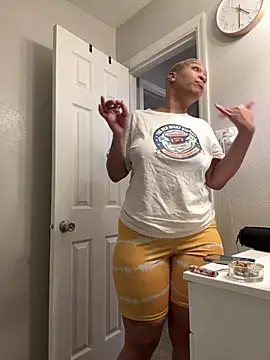 SexyHoneyRedd online show from 06-26-26, 08:31