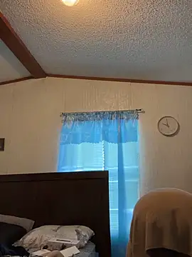 Snapshot of SexyHoneyRedd chatting on 11-06-25, 01:59 SexyHoneyRedd online show from 11-06-25, 01:59