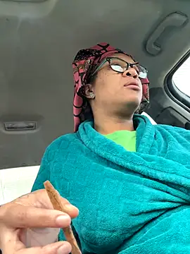 Snapshot of SexyHoneyRedd chatting on 01-07-26, 01:05 SexyHoneyRedd online show from 01-07-26, 01:05