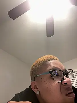 SexyHoneyRedd online show from 03-06-26, 10:21