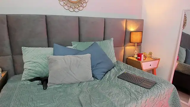 Snapshot of Janne_lee chatting on 09-20-25, 03:28 Janne lee online show from 09-20-25, 03:28