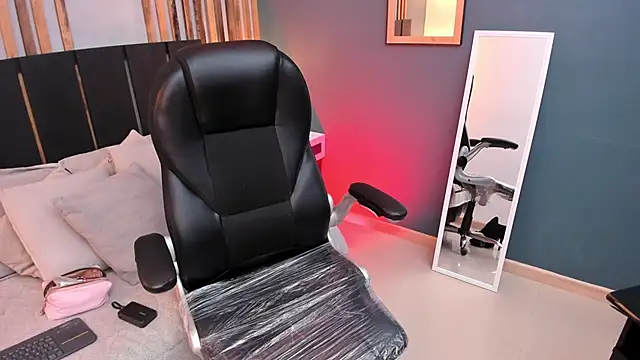 Snapshot of Janne_lee chatting on 09-19-25, 08:46 Janne lee online show from 09-19-25, 08:46