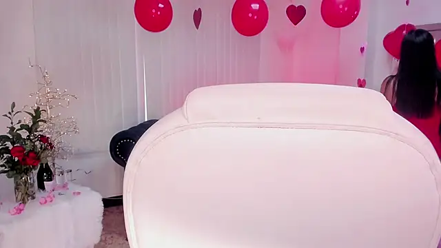 naomii campbell  online show from 02-14-25, 12:57