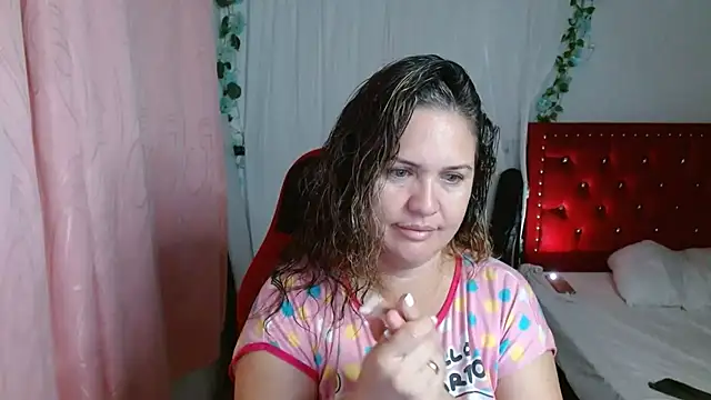 helenca43 online show from 11-04-25, 09:13