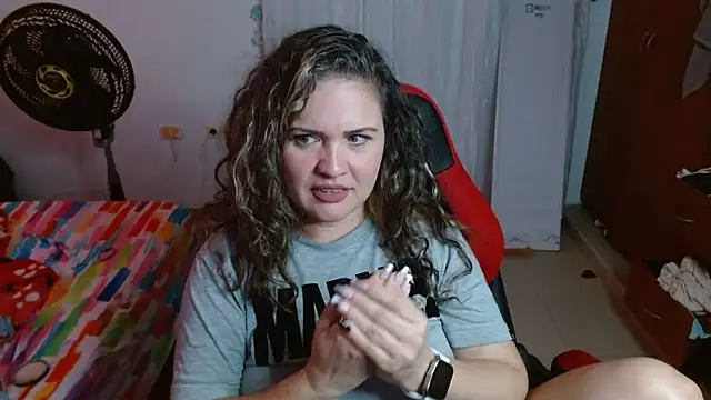 Snapshot of helenca43 chatting on 09-16-25, 11:22 helenca43 online show from 09-16-25, 11:22