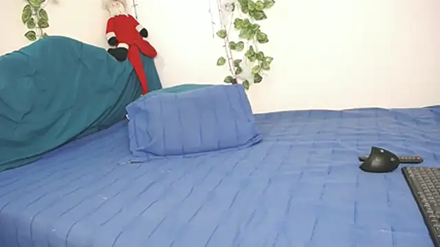 DominaLeona online show from 11-05-25, 04:43