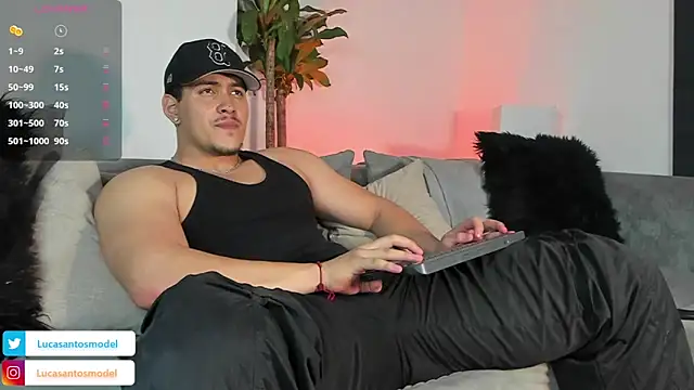 Snapshot of lucasanto_ chatting on 01-22-25, 04:34 lucasanto online show from 01-22-25, 04:34