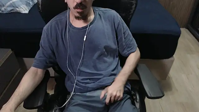 Snapshot of ViniBruv chatting on 03-14-26, 01:00 ViniBruv online show from 03-14-26, 01:00