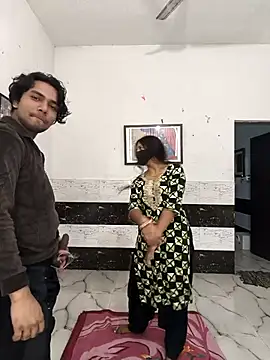 riya190 online show from 11-08-25, 05:49