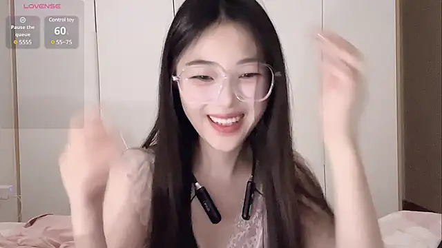 Snapshot of Sweet-Angel999 chatting on 03-21-25, 06:29 Sweet-Angel999 online show from 03-21-25, 06:29