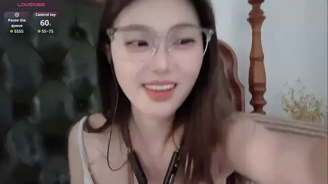 Sweet-Angel999 online show from 07-12-26, 08:26